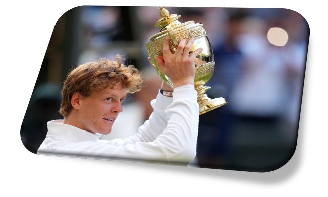 El italiano Jannik Sinner viene de celebrar Wimbledon tras vencer en la final al español Carlos Alcaraz (AP Foto/Kin Cheung)
