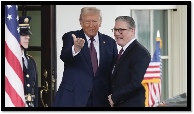 Donald Trump posa junto al primer ministro británico, Keir Starmer, durante su último encuentro en la Casa BlancaAP / Lapresse