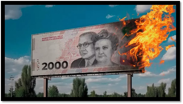 Los bancos acusan al Gobierno de manipular la política monetaria para controlar al dólar a cualquier precio.