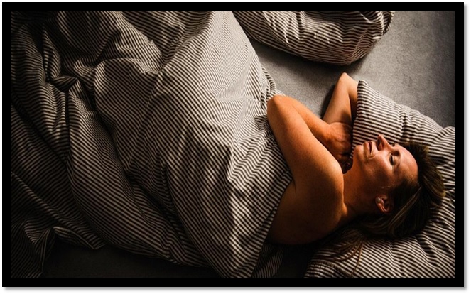 La necesidad de dormir surge de un requerimiento energético elevado y sirve para restaurar el desbalance generado (Créditos: el periódico.com)