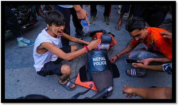 Manifestantes en Katmandú, Nepal, 9 de septiembre de 2025.