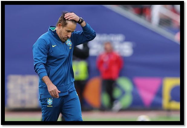 Ramon Menezes fue destituido como director técnico de Brasil Sub 20 (Photo by Javier TORRES / AFP)