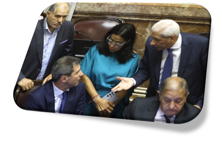 Moisés y Uñac, en el Senado.