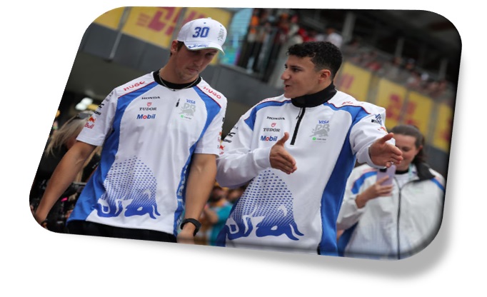 Liam Lawson y Isack Hadjar, los pilotos del equipo Racing Bulls (REUTERS/Anton Vaganov)