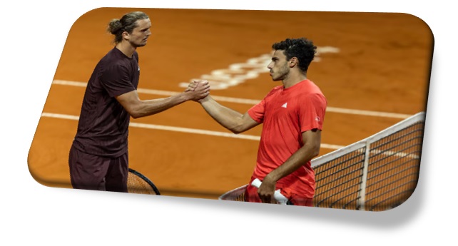 Francisco Cerúndolo saluda a Alexander Zverev luego de eliminarlo en el Argentina Open de este año