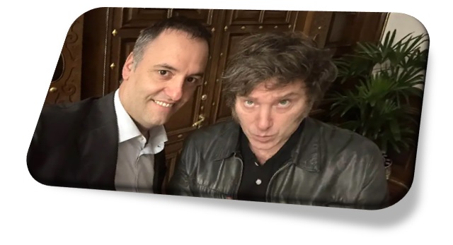 Adorni, en problemas por propiedades y viajes no declarados. Milei igualmente lo respalda