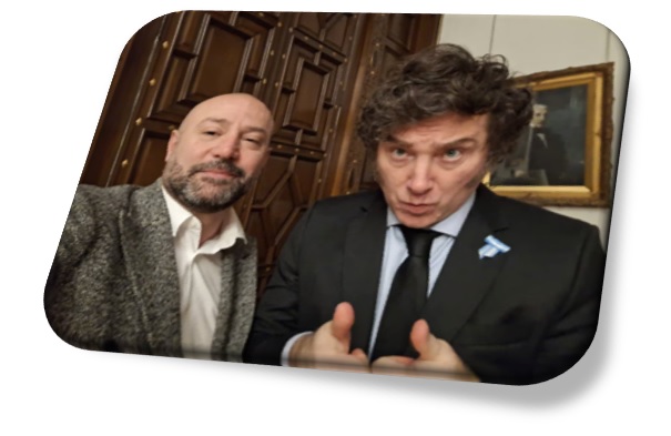 El procesado ex titular de ANDIS Diego Spagnuolo con el presidente Javier Milei
